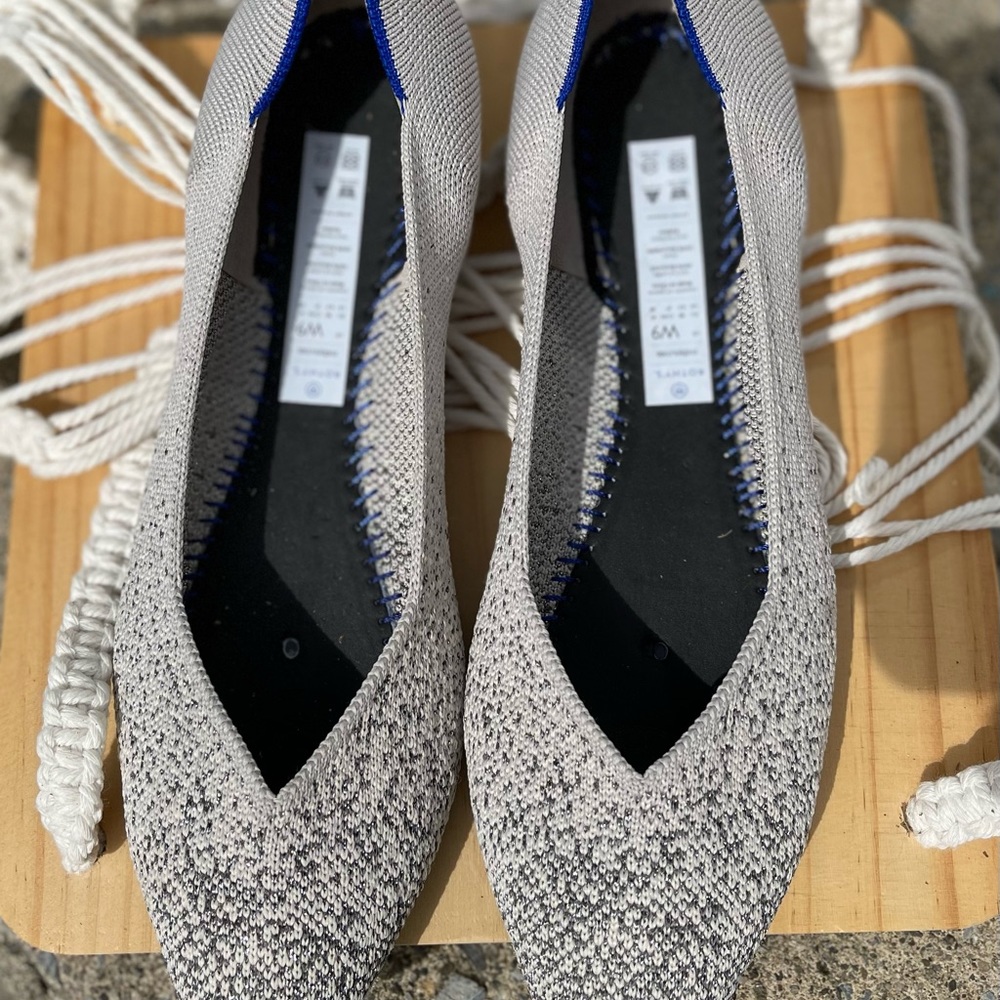 Rare Rothy’s Pearl Metallic Size 9. - Picture 2 of 3